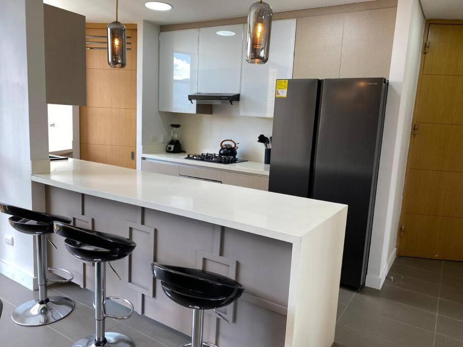 Charming And Cozy 3 Bedrooms *